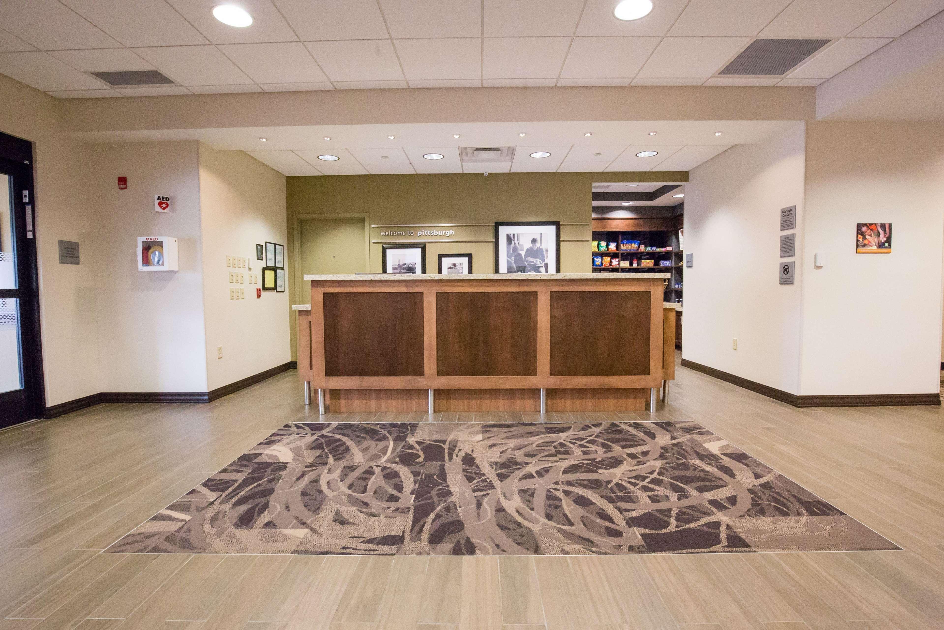 Hampton Inn & Suites - Pittsburgh/Harmarville, Pa Exterior photo