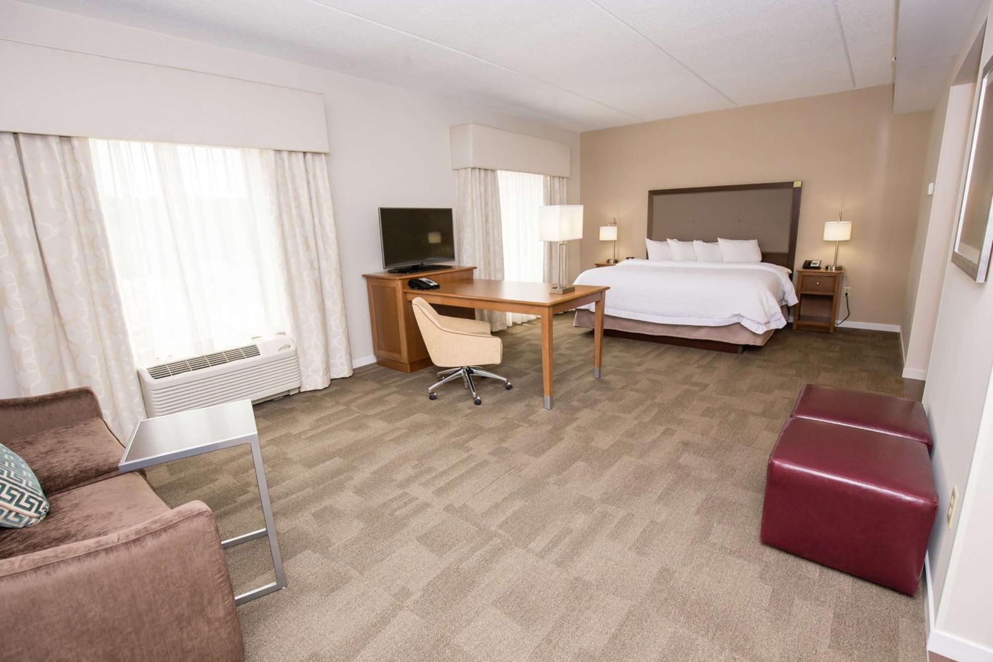 Hampton Inn & Suites - Pittsburgh/Harmarville, Pa Exterior photo